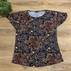 Cable & gauge t-shirt with buttons on the sleeves